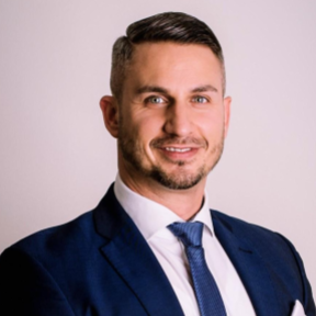 Albert Quehenberger (Square)